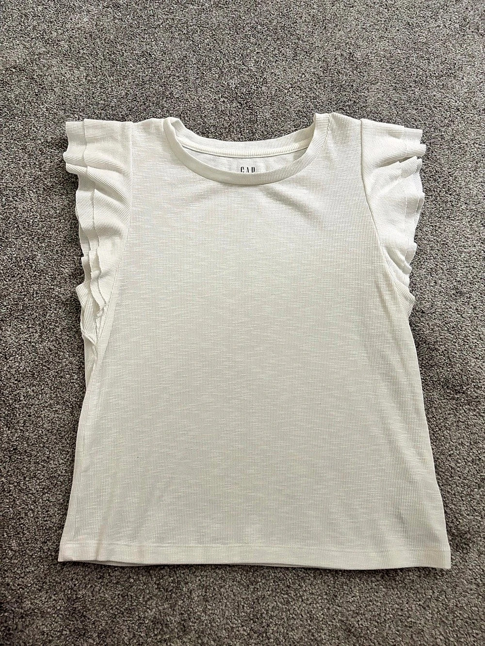 Gap Ruffle Tank Top in White Size Medium Like New